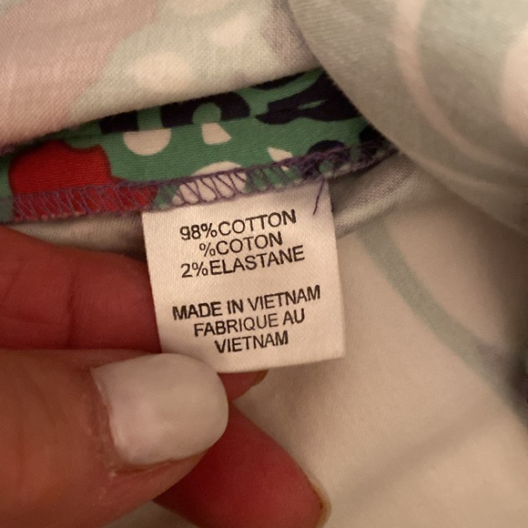 Tahari skirt with wonderful modern swirl print - Picture 8 of 8